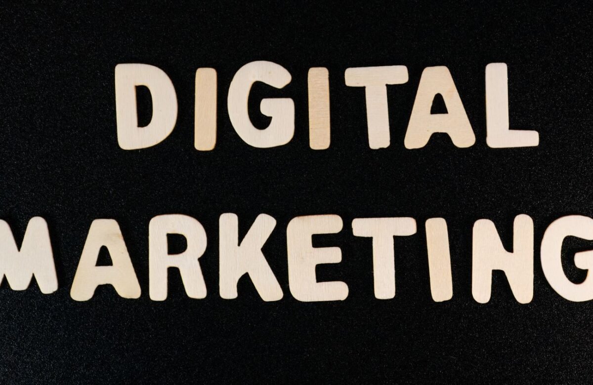 How to Kickstart a Career in Digital Marketing in the UK (2025 Guide)